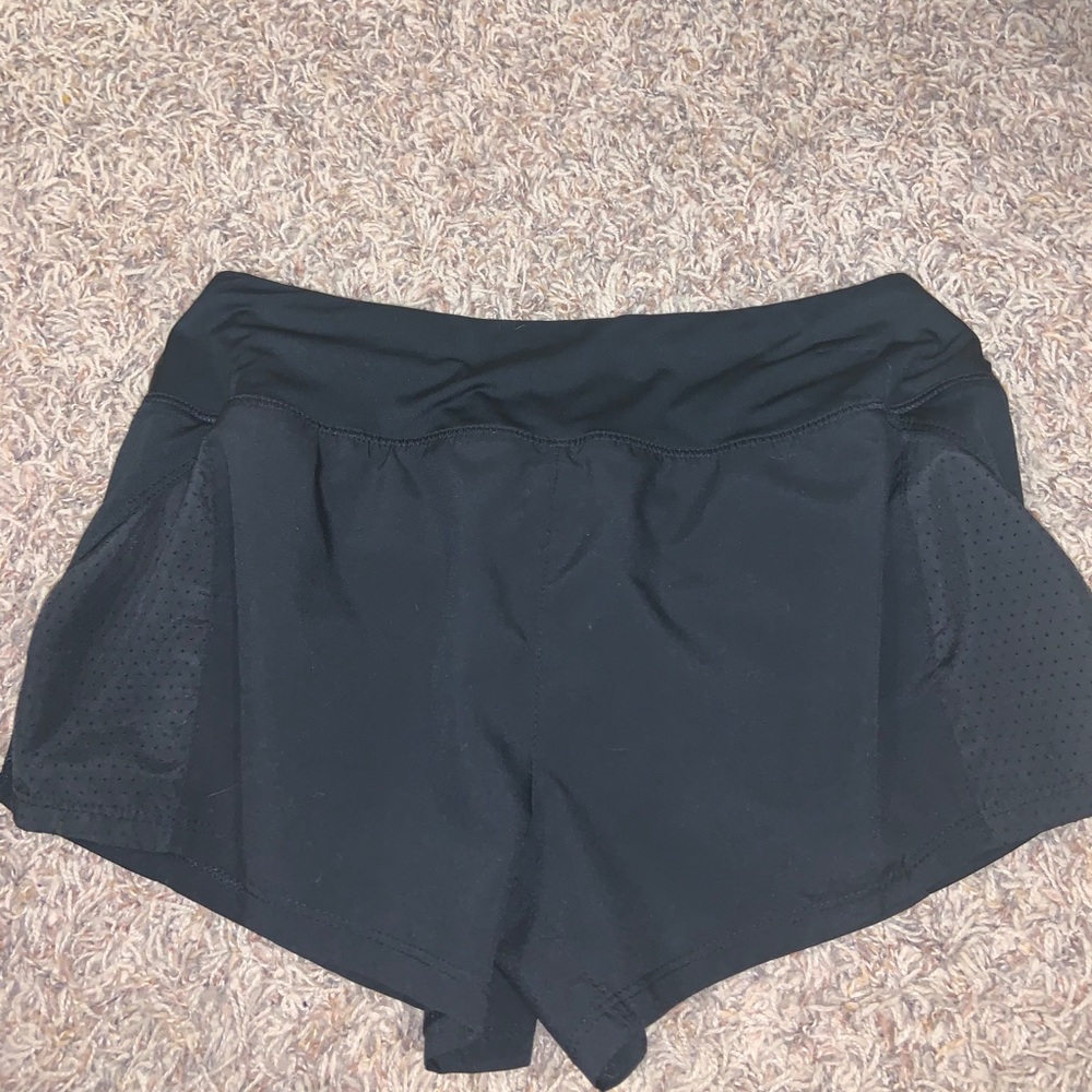 Nike shorts !!